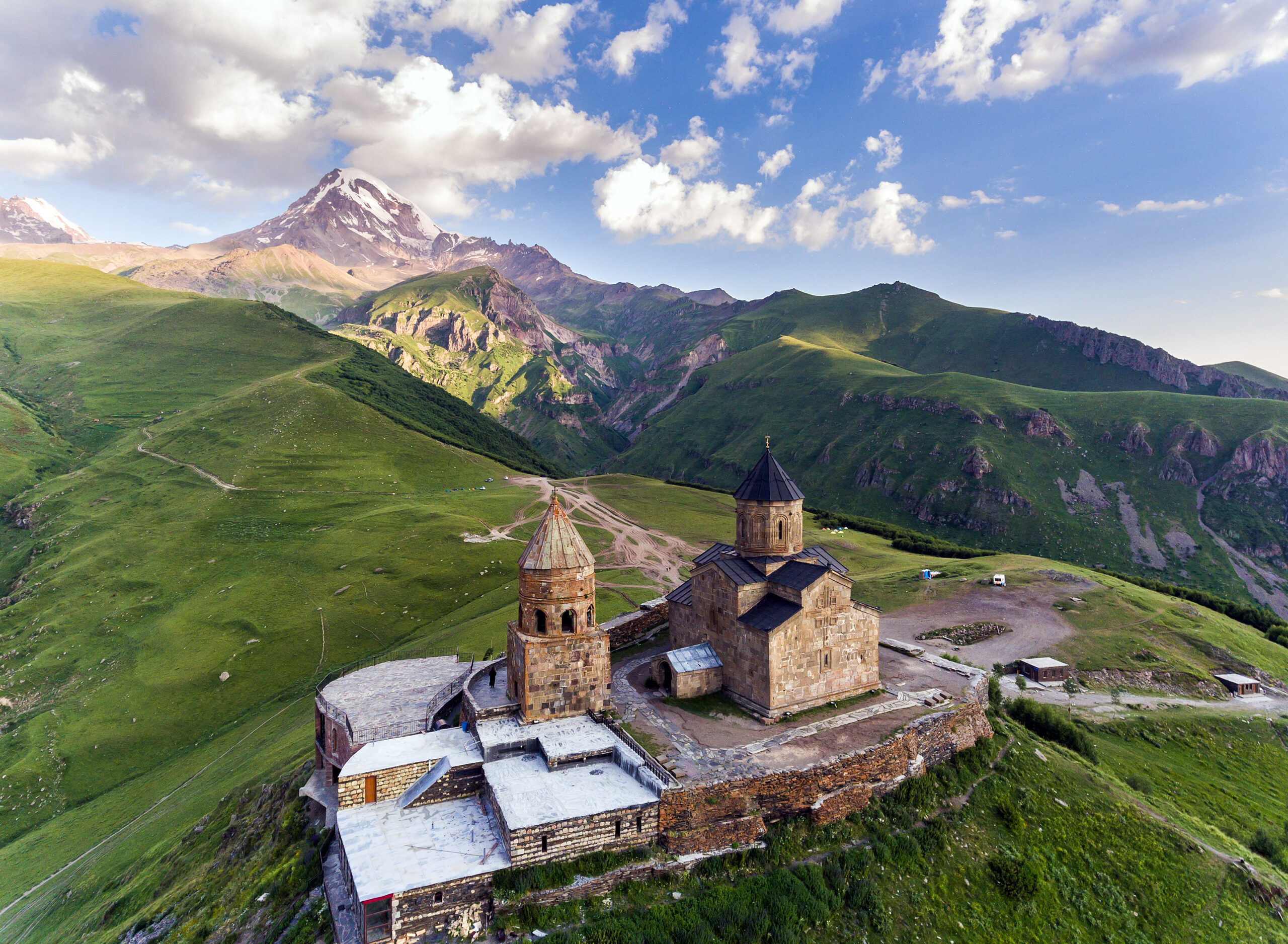 格爾蓋蒂三一教堂(Gergeti Trinity Church) 格爾蓋蒂三一教堂(Gergeti Trinity Church)