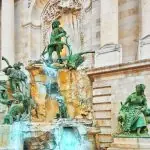 馬提亞斯噴泉與山多爾宮 (Matthias Fountain & Sandor Palace)